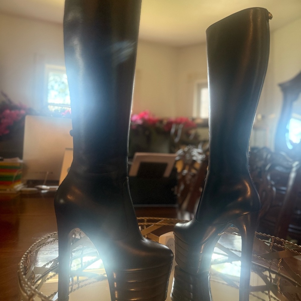 Gucci Black Knee-High Boots - Picture 4 of 16